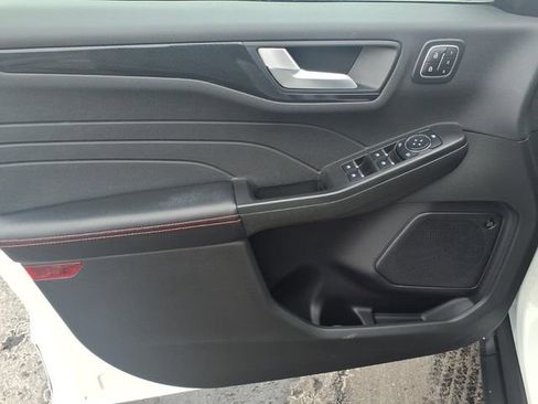 Certified 2023 Ford Escape ST-Line Select image 11