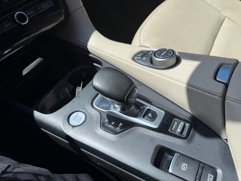Certified 2022 INFINITI QX50 Luxe AWD/4WD image 17