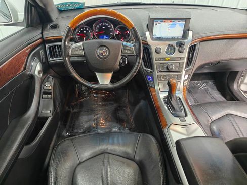 Used 2011 Cadillac CTS Premium image 4