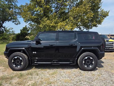 Used 2024 GMC Hummer EV 2X w/ Extreme Off-Road Package AWD/4WD image 6