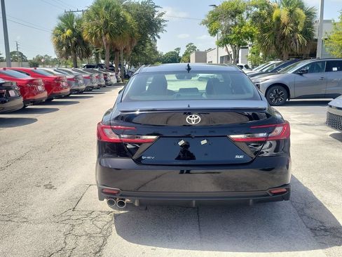 New 2026 Toyota Camry SE w/ Convenience Package FWD image 5