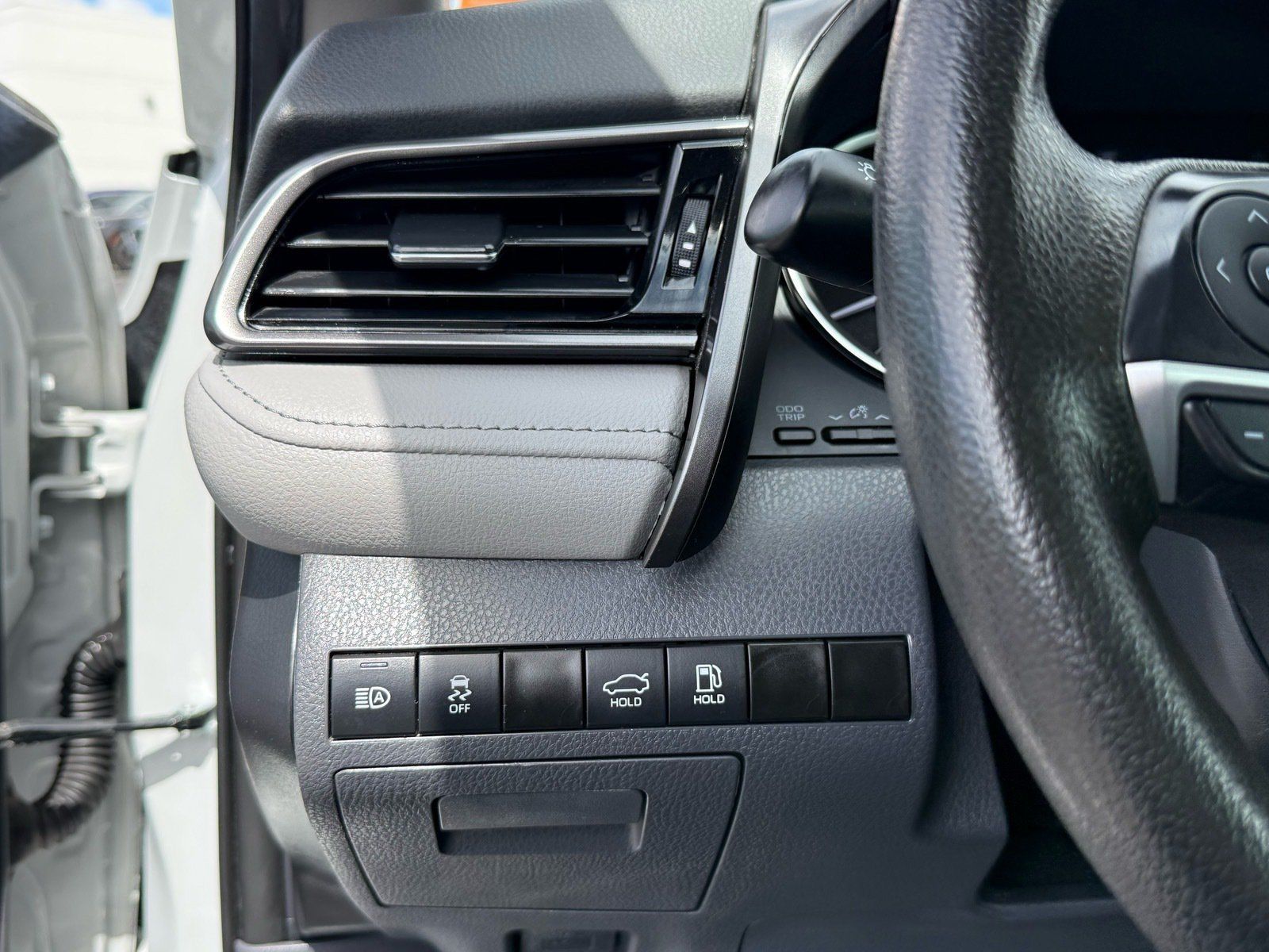 Used 2024 Toyota Camry LE FWD image 15