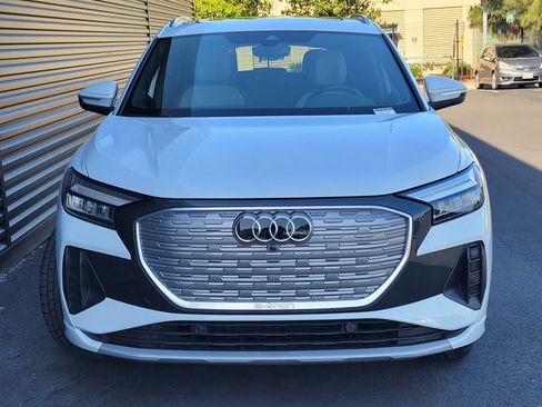 Used 2023 Audi Q4 e-tron Premium w/ Convenience Package RWD image 2