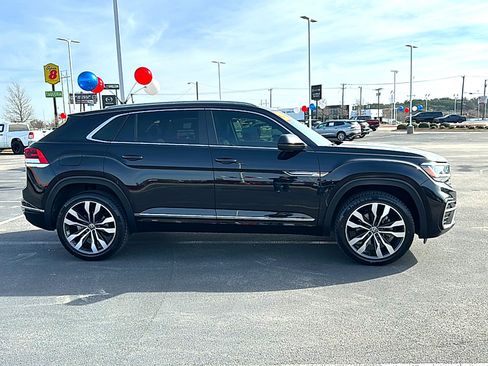 Used 2020 Volkswagen Atlas Cross Sport SEL R-Line image 9