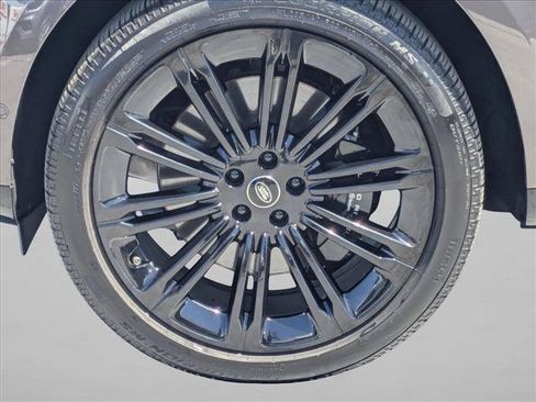 Certified 2025 Land Rover Range Rover SE AWD/4WD image 27