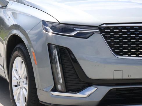 Used 2023 Cadillac XT6 Luxury image 9