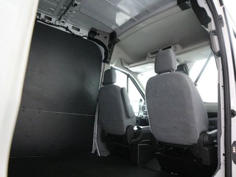 Used 2019 Ford Transit 250 130 Medium Roof RWD image 28