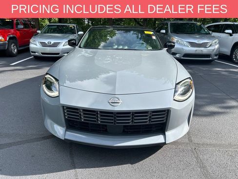 Used 2024 Nissan Z Performance w/ Floor Mat Package RWD image 2