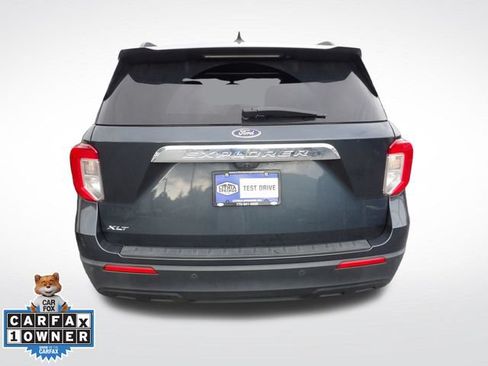 Used 2022 Ford Explorer XLT RWD image 8