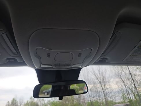 Used 2018 Jeep Renegade Sport w/ Power & Air Group image 23