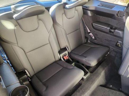 New 2026 Volvo XC90 B6 Plus image 16