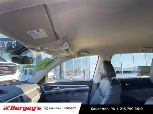 Used 2021 Volkswagen Atlas SE image 21
