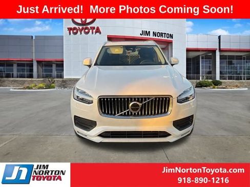 Used 2023 Volvo XC90 B5 Core w/ Protection Package Premier image 2