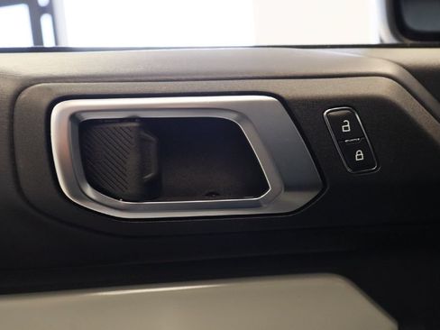 Used 2024 Ford Bronco Badlands AWD/4WD image 14