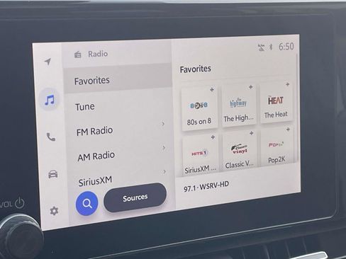 Used 2023 Toyota RAV4 XLE Premium image 3