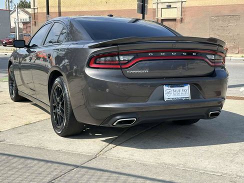 Used 2019 Dodge Charger SXT w/ Leather Interior Group RWD image 7