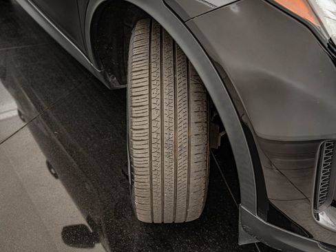 Used 2023 Land Rover Discovery Sport SE image 39