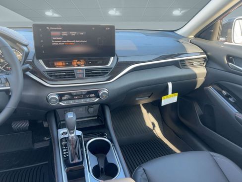 New 2025 Nissan Altima 2.5 SR w/ SR Premium Package image 27