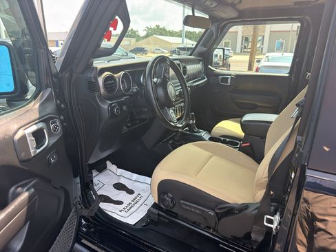 Used 2023 Jeep Wrangler Sport AWD/4WD image 10