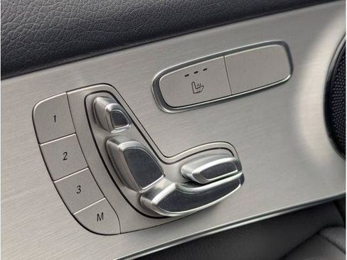 Used 2019 Mercedes-Benz GLC 300 4MATIC image 64