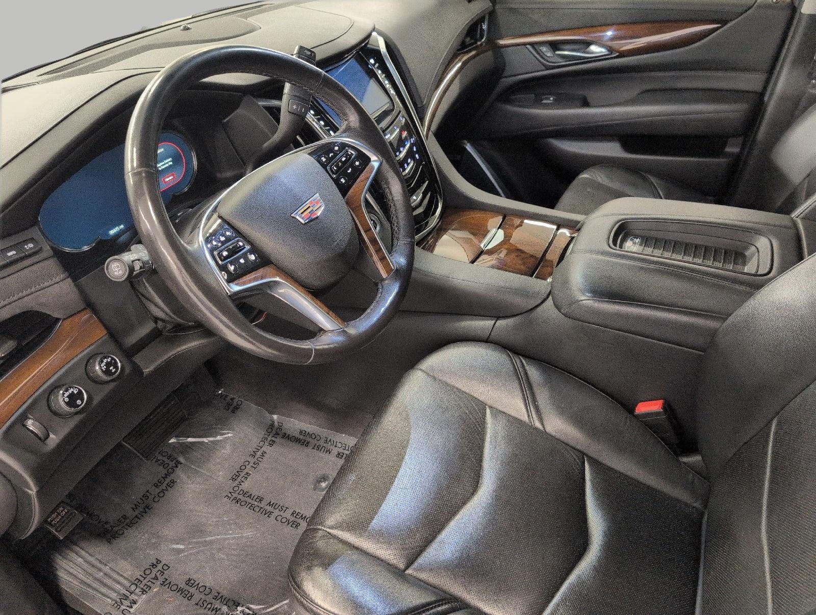 Used 2020 Cadillac Escalade Luxury w/ Escalade Sport Edition AWD/4WD image 9