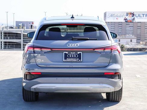 Used 2024 Audi Q4 e-tron Premium Plus image 5