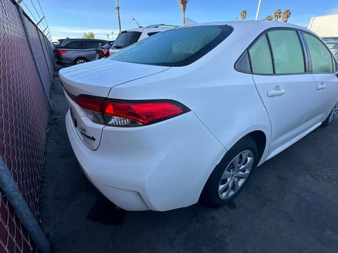 Used 2023 Toyota Corolla LE image 4