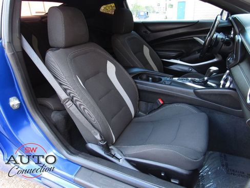 Used 2021 Chevrolet Camaro LT image 13