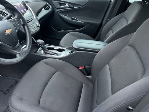 Used 2021 Chevrolet Malibu LT image 9