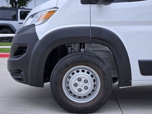Used 2026 RAM ProMaster 2500 w/ Convenience Group FWD image 8