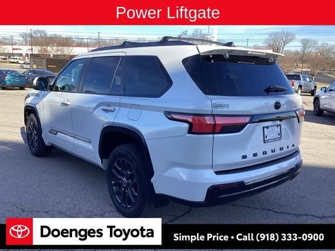 Used 2024 Toyota Sequoia Platinum image 6