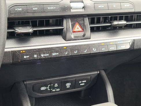 Used 2025 Kia K4 FWD image 20