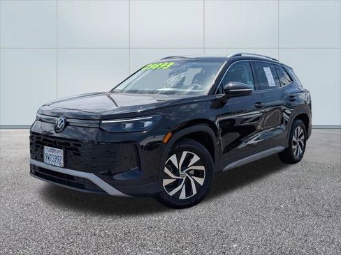 Used 2026 Volkswagen Tiguan S FWD image 1