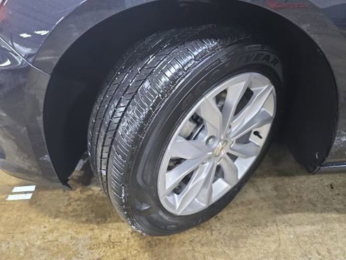 Used 2023 Chevrolet Malibu LT image 32