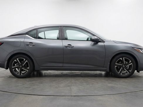 Used 2025 Nissan Sentra SV image 11