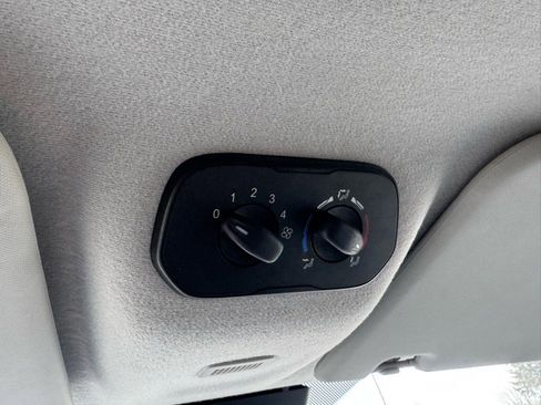 Used 2017 Ford Transit 350 XLT image 17