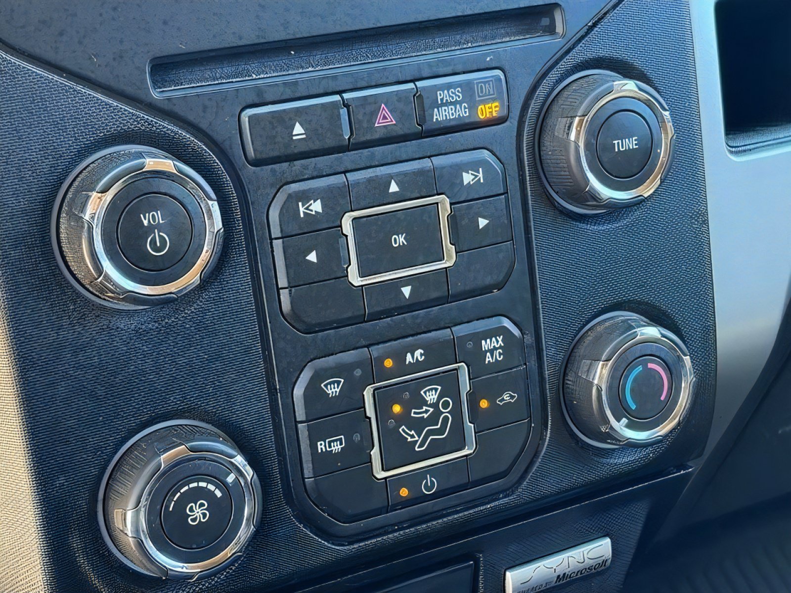 Used 2014 Ford F150 XLT w/ Equipment Group 302A Luxury AWD/4WD image 25