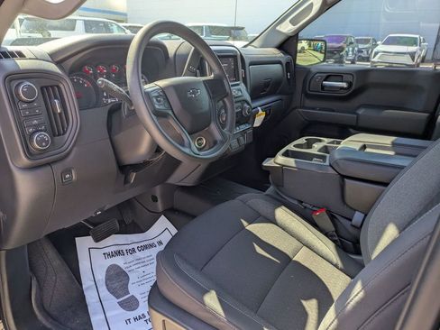 Used 2025 Chevrolet Silverado 1500 Custom Trail Boss w/ Dark Appearance Package image 12