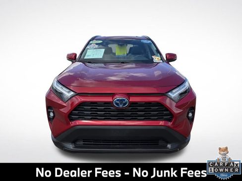 Used 2022 Toyota RAV4 XLE Premium AWD/4WD image 2