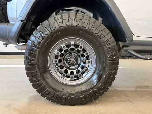Used 2018 Jeep Wrangler Unlimited Rubicon AWD/4WD image 9