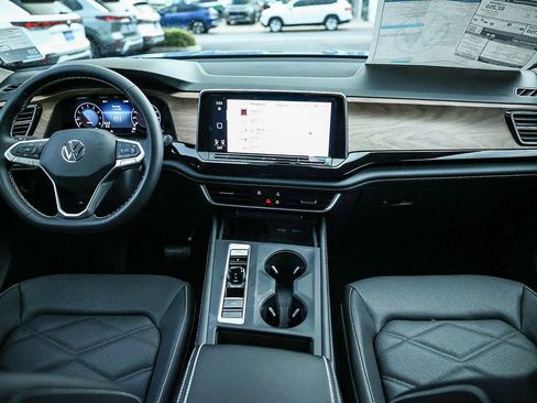 New 2026 Volkswagen Atlas SE image 21