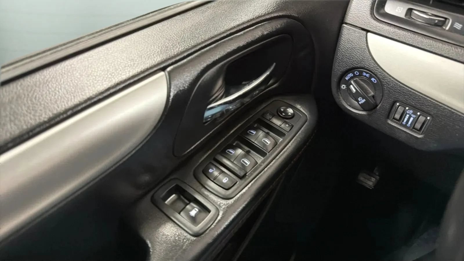 Used 2019 Dodge Grand Caravan GT FWD image 15