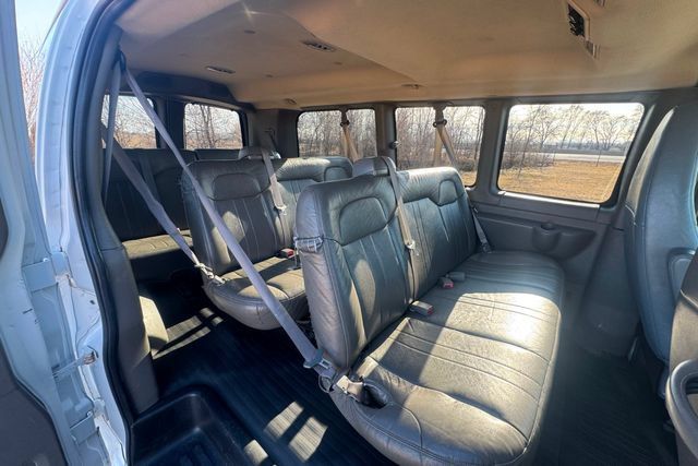 Used 2015 Chevrolet Express 2500 LS RWD image 19