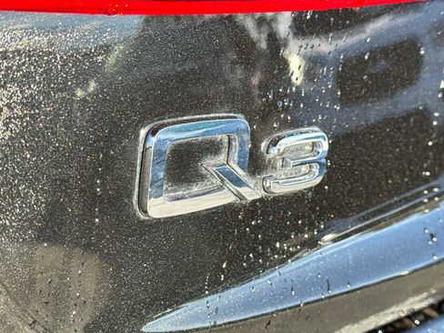 Used 2018 Audi Q3 2.0T Premium Plus w/ Premium Plus Package image 16