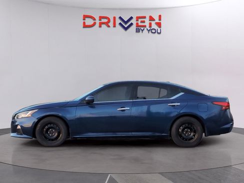 Used 2019 Nissan Altima 2.5 S image 2