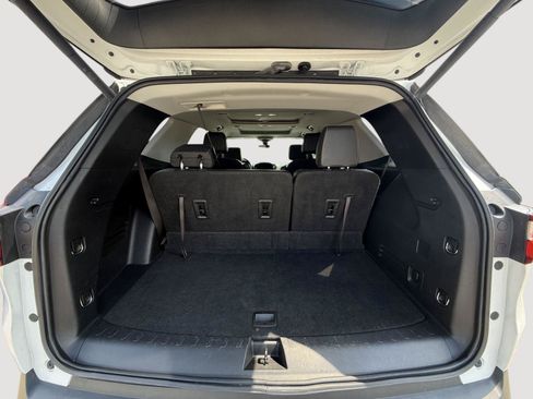 Used 2021 Chevrolet Traverse RS AWD/4WD image 35