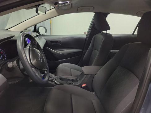 Used 2025 Toyota Corolla LE FWD image 15