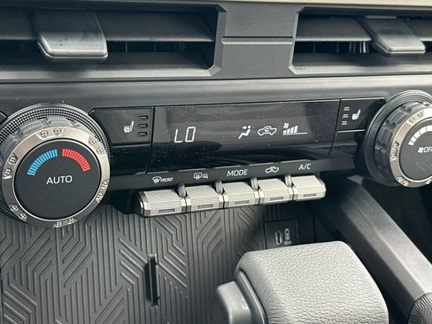 New 2025 Toyota Tacoma TRD Off-Road image 17