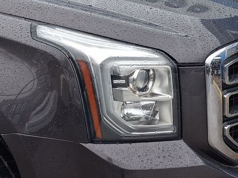 Used 2018 GMC Yukon SLT w/ Open Road Package image 9