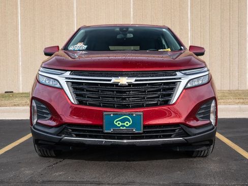Used 2023 Chevrolet Equinox LT image 3